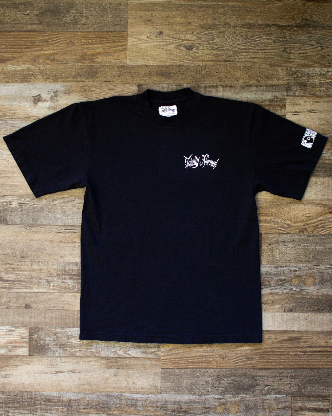 SCRIPT TEE BLACK